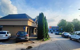 Parrot District Apartments